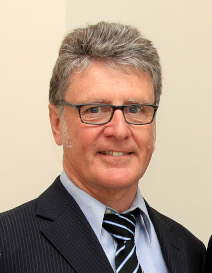 Dr. Marc Raedschelders